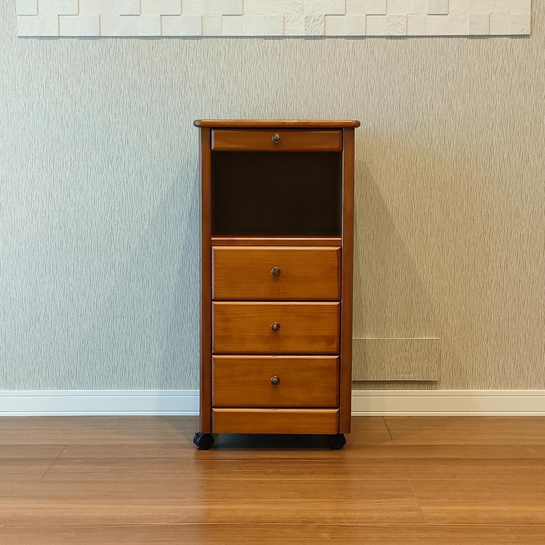 曙工芸　キャビネット　パイン材　キャスター　コンセント付き