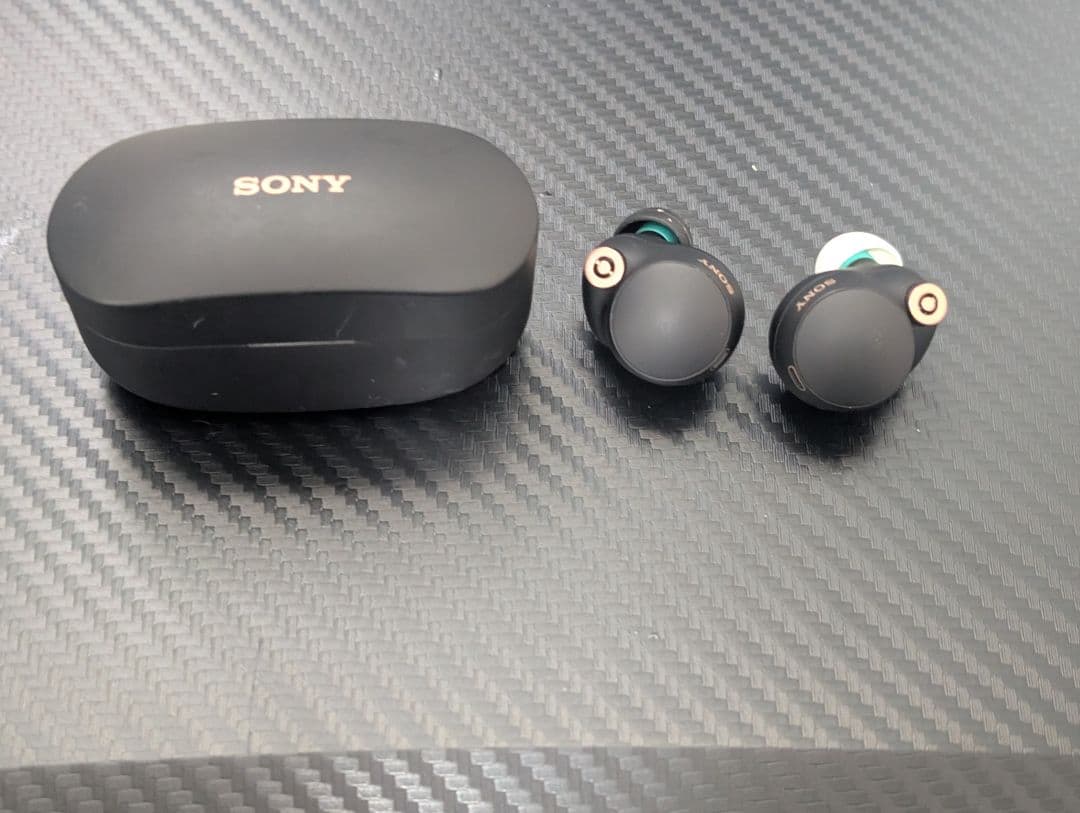 SONY ノイズキャンセリングヘッドホン　WF-1000XM4 本体および付属品