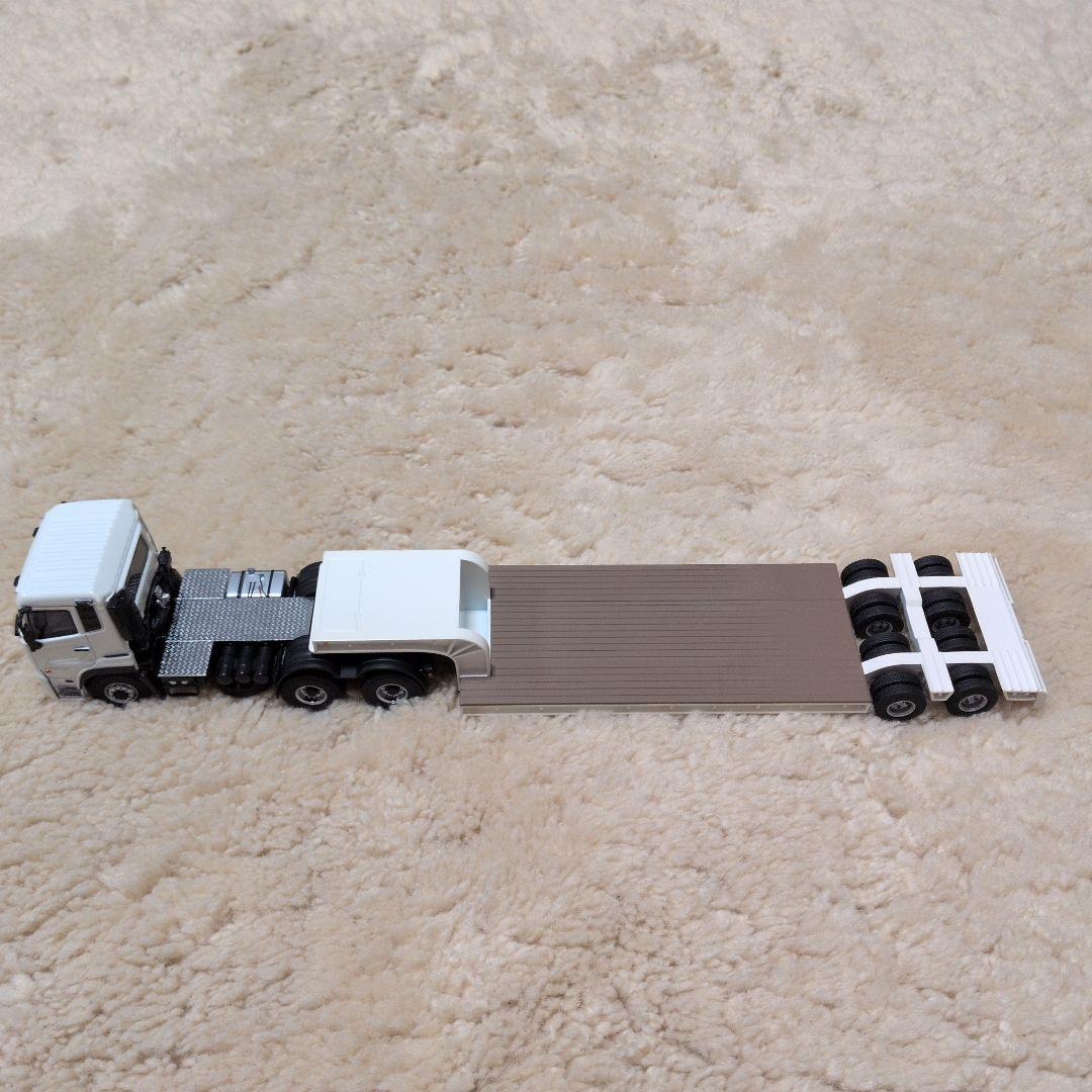 ホワイト トレーラー ミニカー　UD