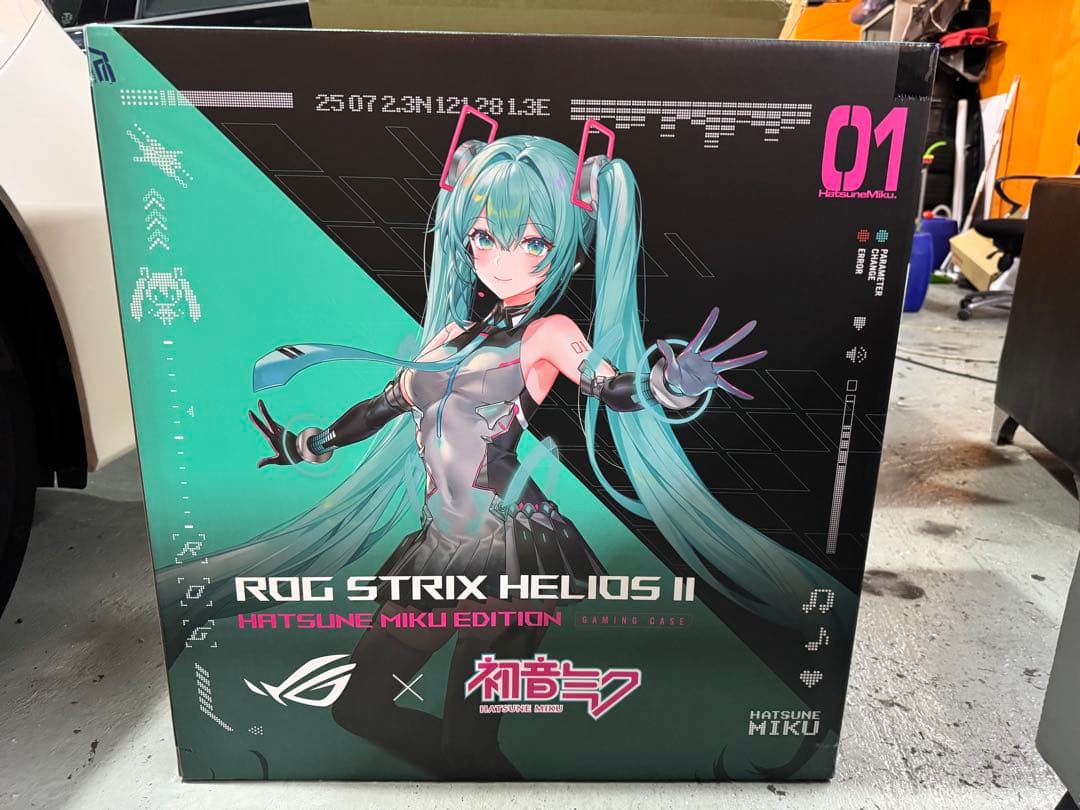 fantomX7限定品ROG Strix Helios II 初音