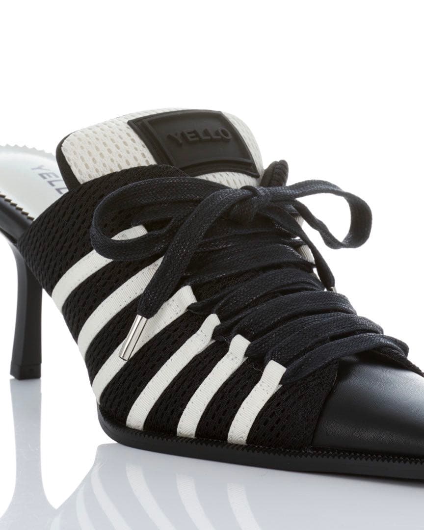 yello スニーカーミュール　M