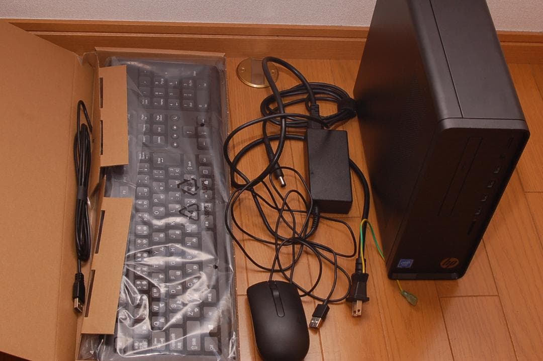 HP Slim Desktop S01-aF1102jp 使用時間850時間ほど