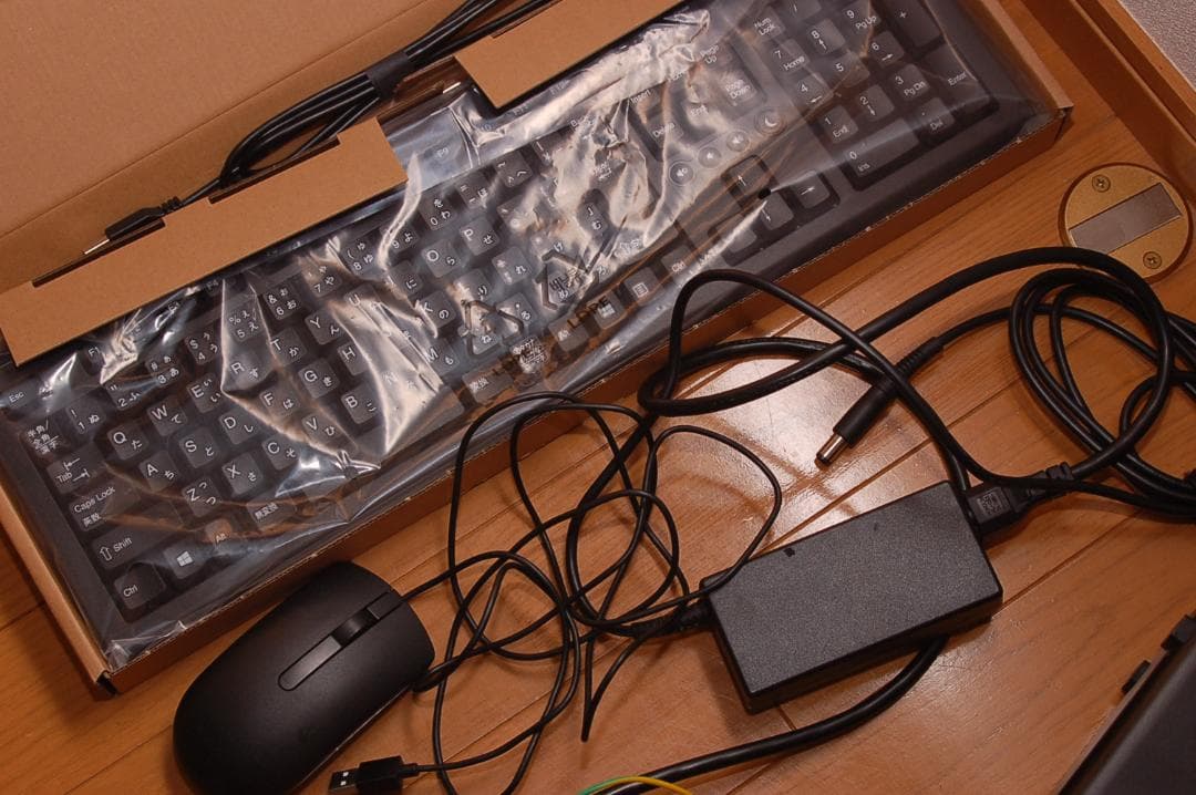 HP Slim Desktop S01-aF1102jp 使用時間850時間ほど