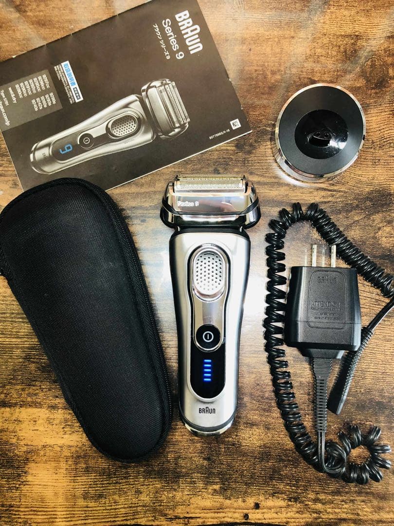 【美品】BraunSeries9 9260sメンズ電気シェーバー ブラウン