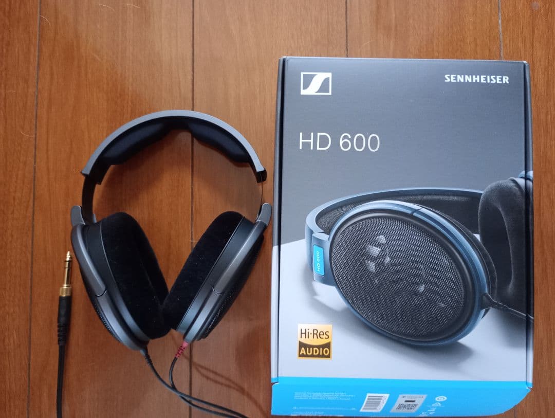 ヘッドホン Sennheiser HD 600