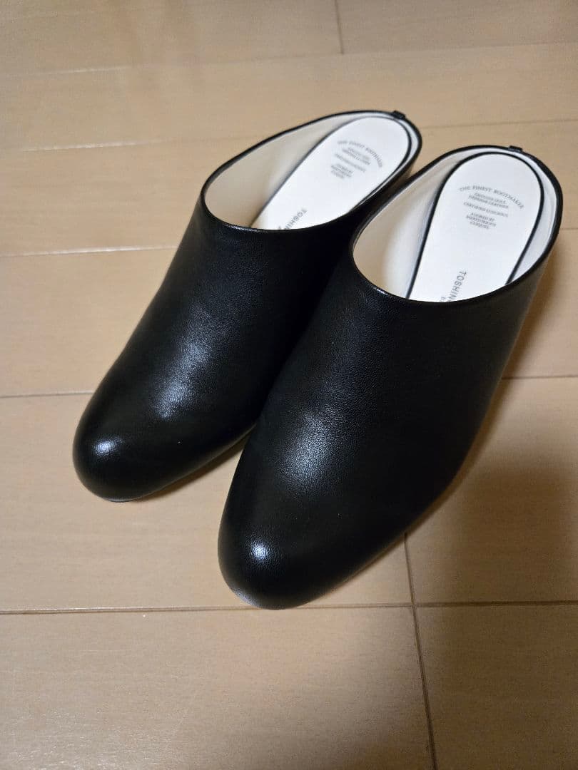 BEAUTIFUL SHOES ミュ一ル　23.5センチ