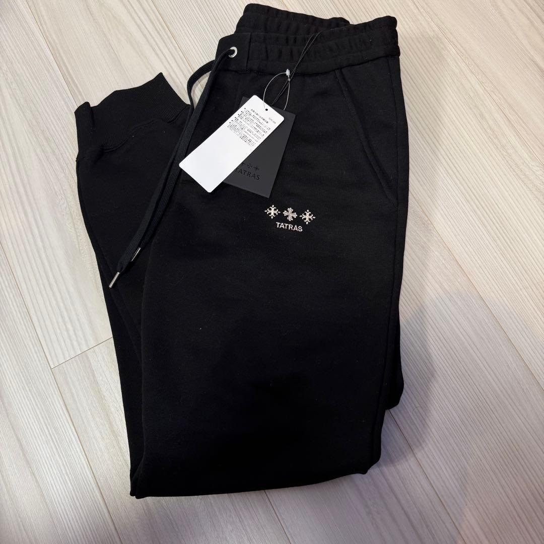 【タグ付き新品未使用】TATRAS スウェットパンツ　ブラック02（Mサイズ）
