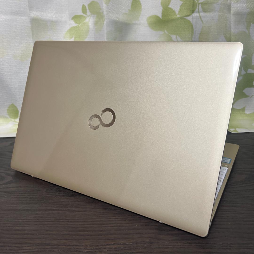 綺麗なゴールド✨富士通 LIFEBOOK☆SSD256GB☆メモリ8GB☆i3