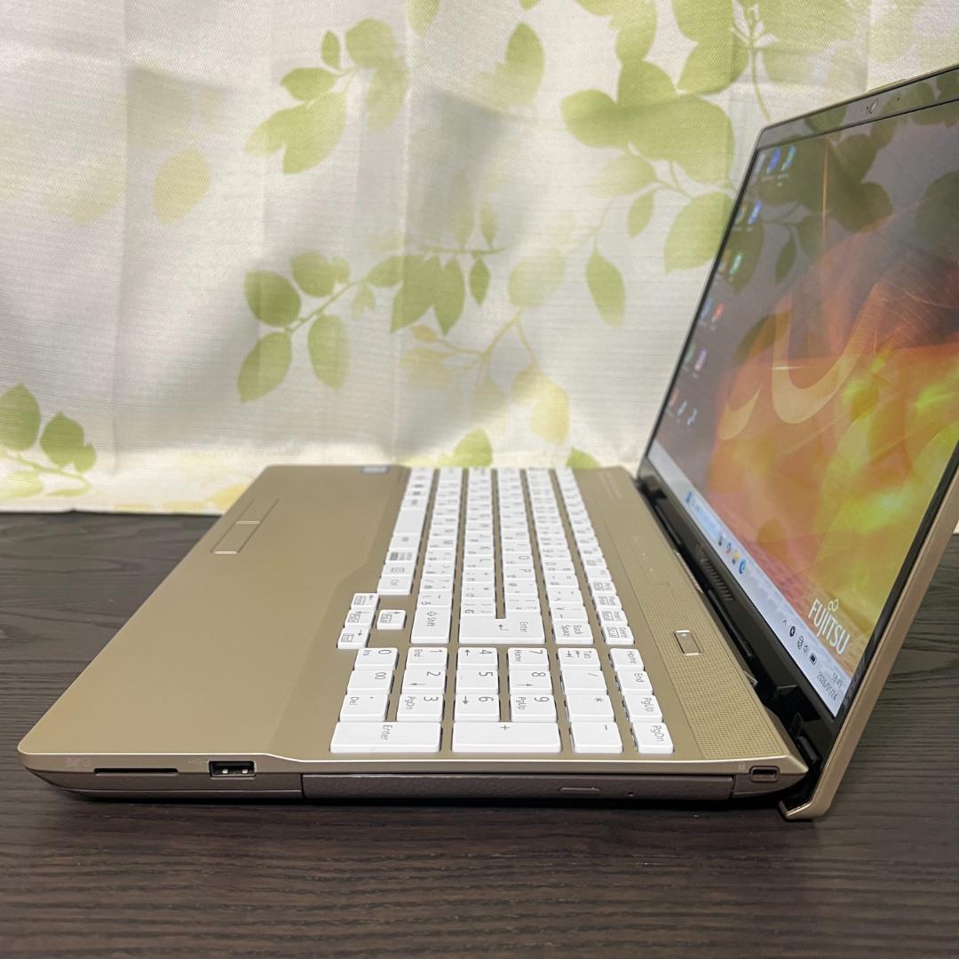 綺麗なゴールド✨富士通 LIFEBOOK☆SSD256GB☆メモリ8GB☆i3