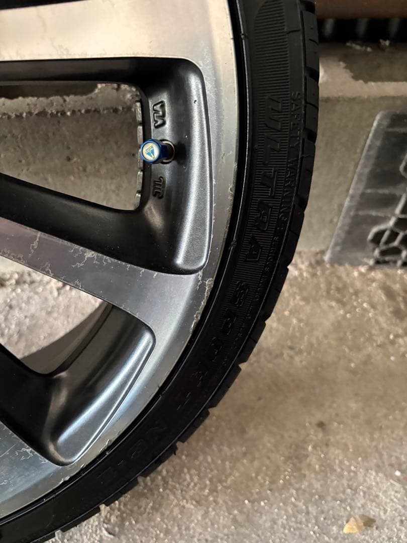 ロクサーニ　16インチ　TTさん専用