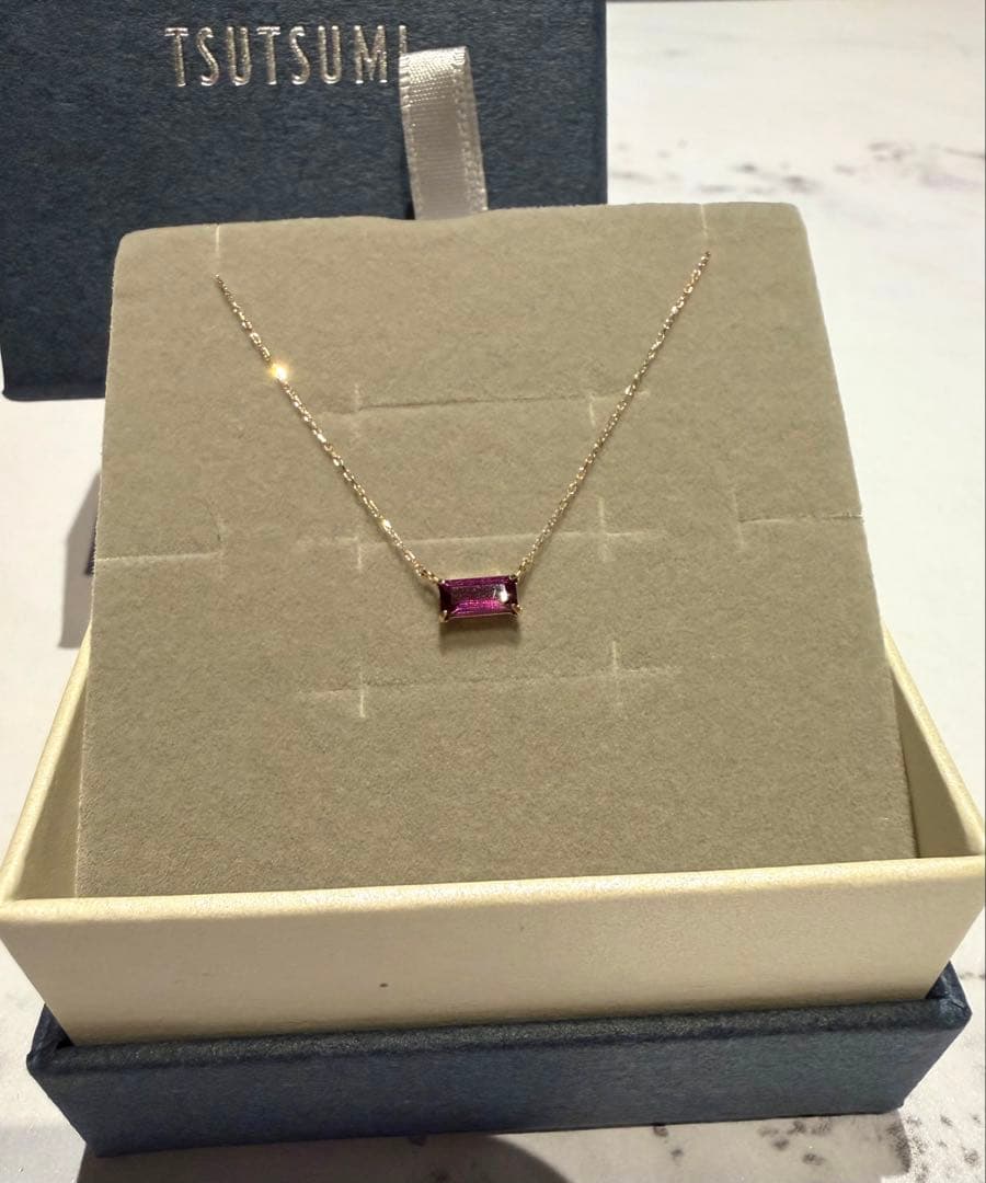 ツツミ スクエアロードライトガーネット　ネックレス K10