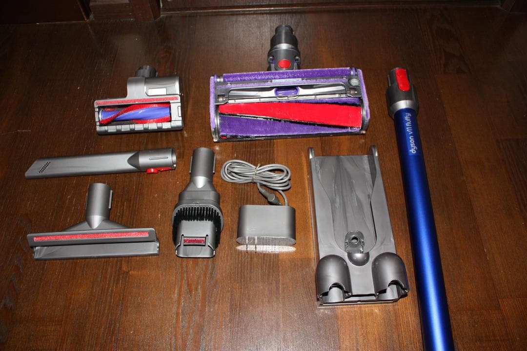 Dysonダイソン V11 Fluffy SV14 コードレス 動作品 値下げ中