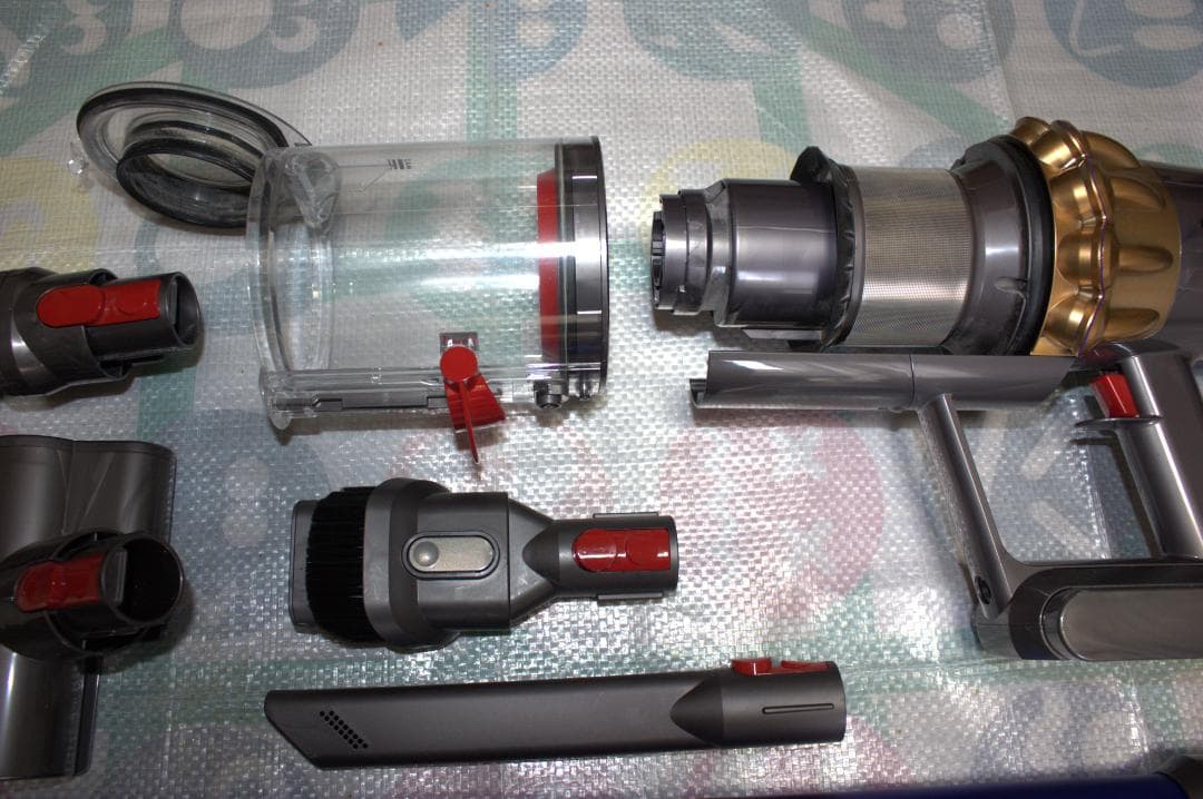 Dysonダイソン V11 Fluffy SV14 コードレス 動作品 値下げ中