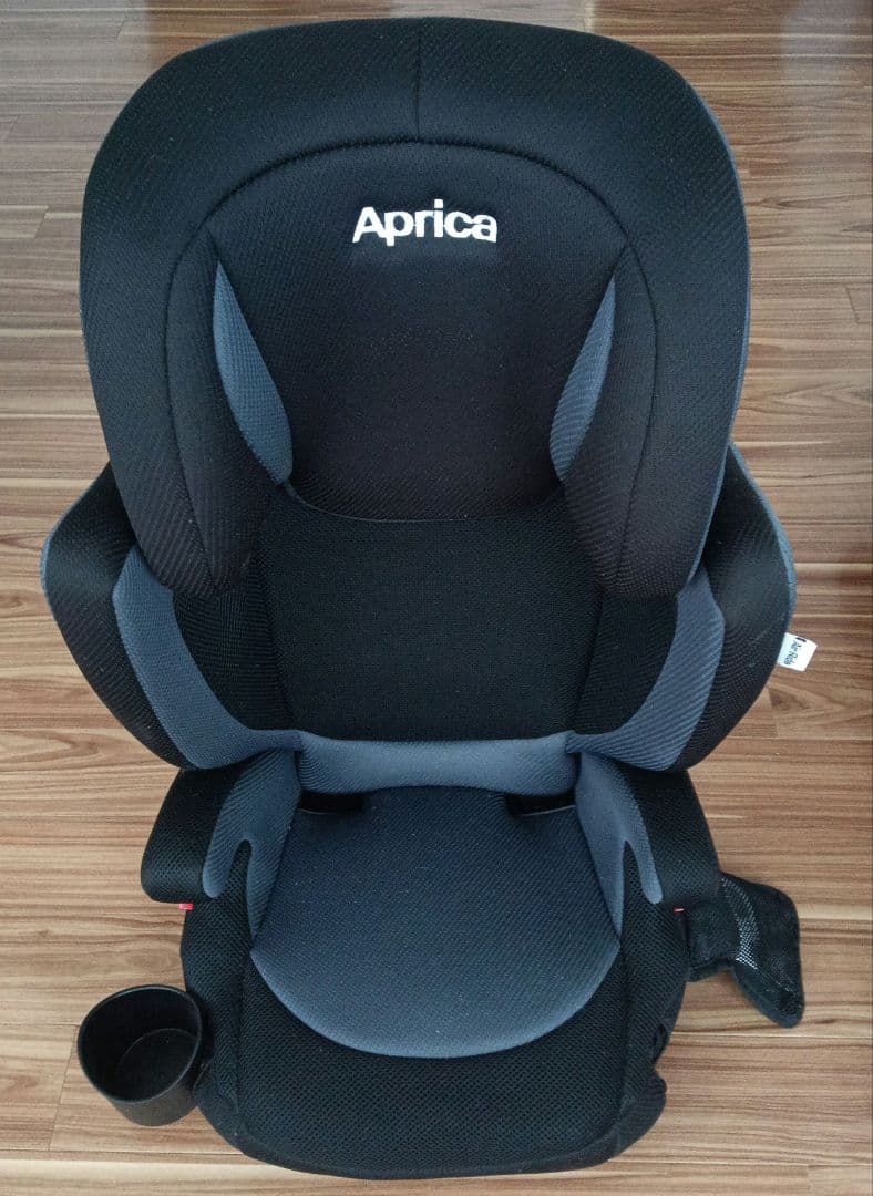 【Aprica】美品 / 送料込 / 車用チャイルドシート (3歳～11歳対象)