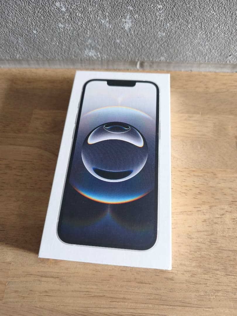 Apple iPhone 16e　ホワイト　128GB