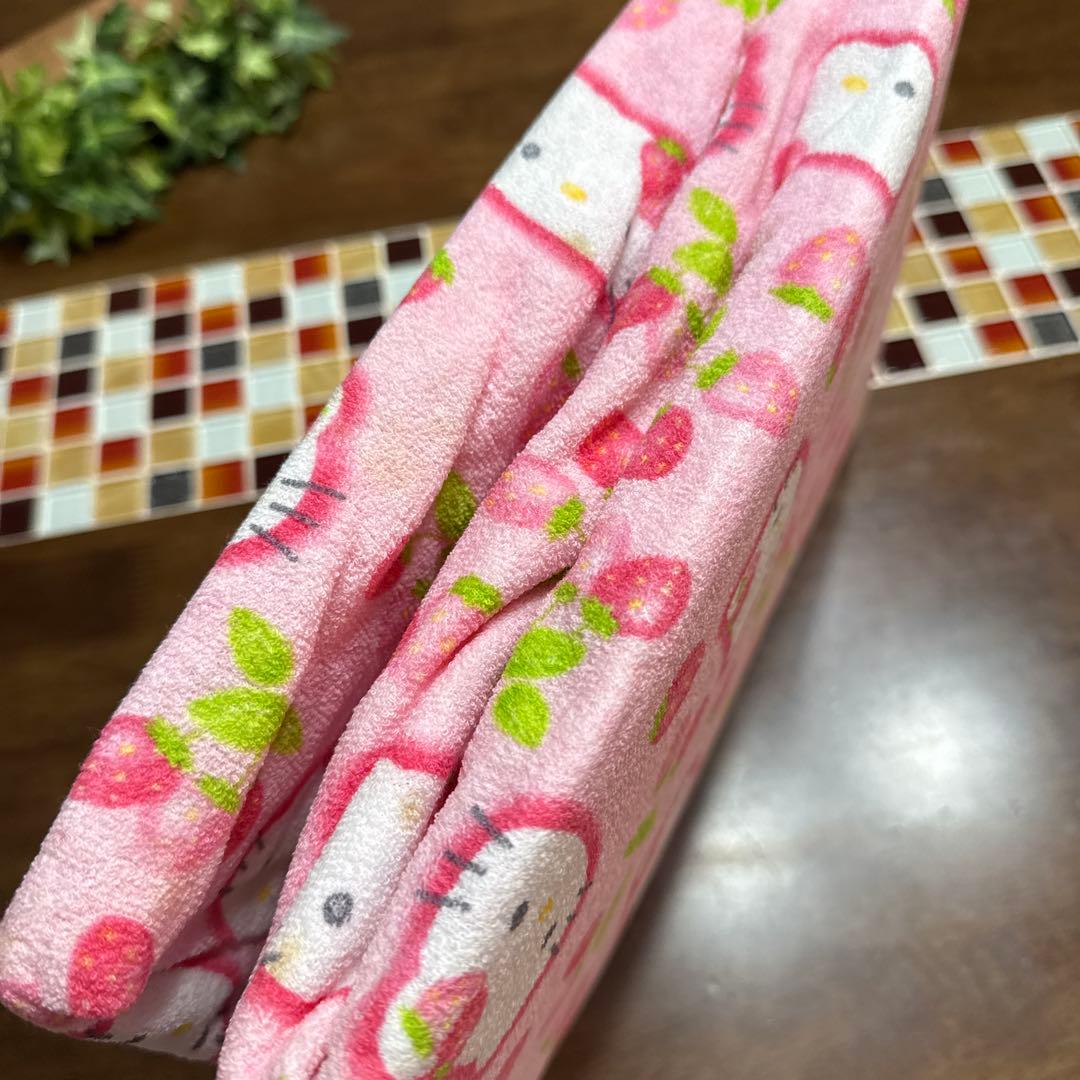 【HELLO KITTY】未使用　ハローキティ　パイル地　ボックスシーツ