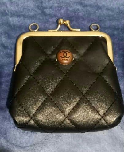 CHANEL　ノベルティ　ミニがま口　ケース