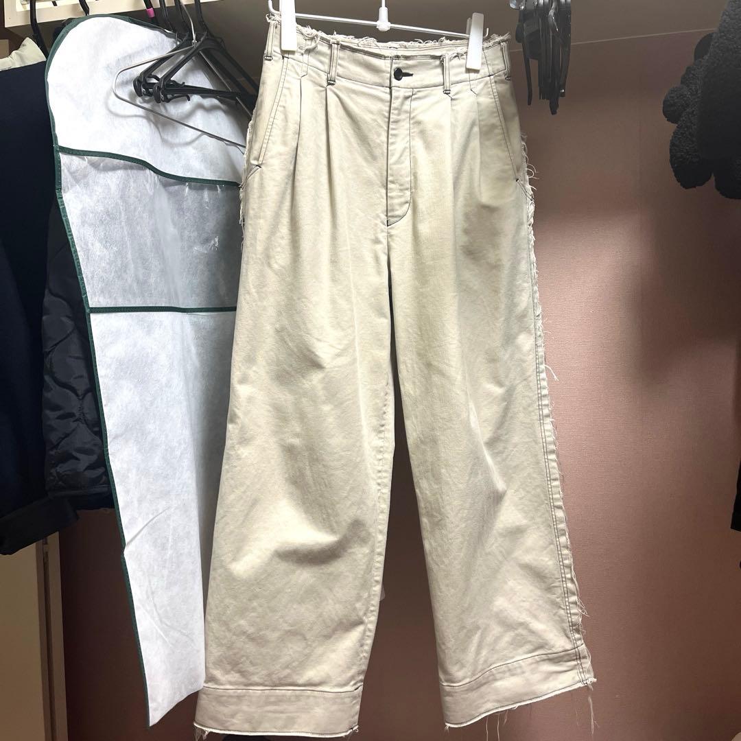 パンツ CUT-OFF 2PLEATED WIDE TROUSERS FOG WHITE