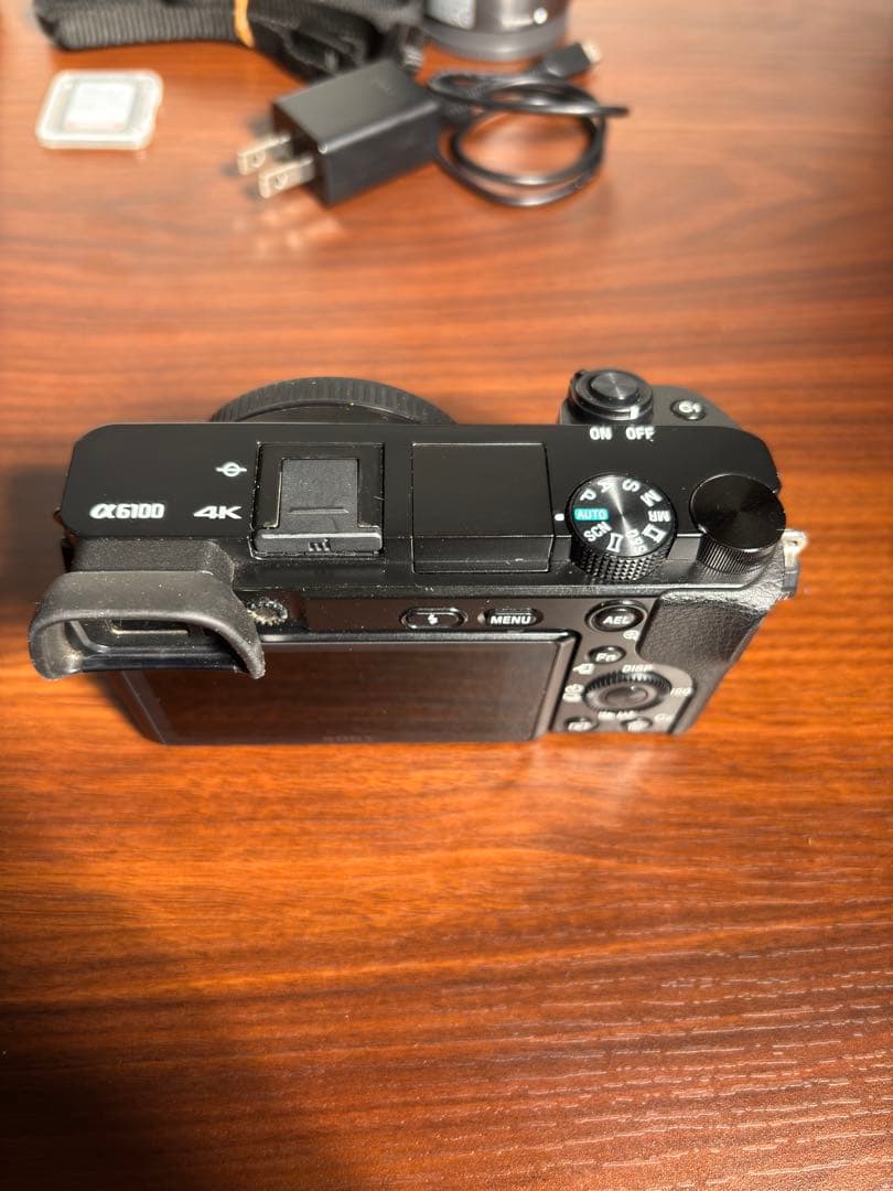 SONY ミラーレスカメラα6100本体+ズームレンズセット