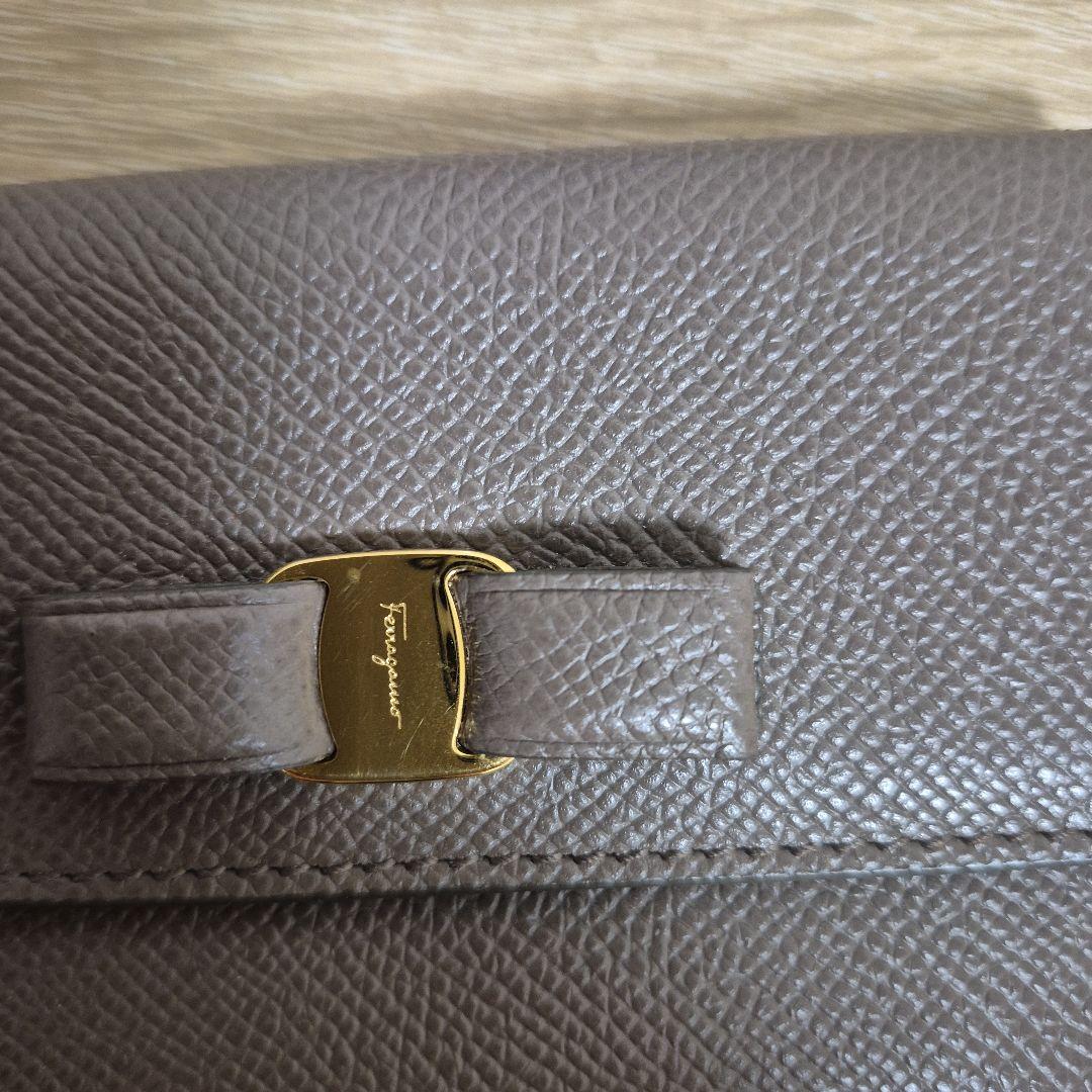 サルバトーレフェラガモ　名刺入れ