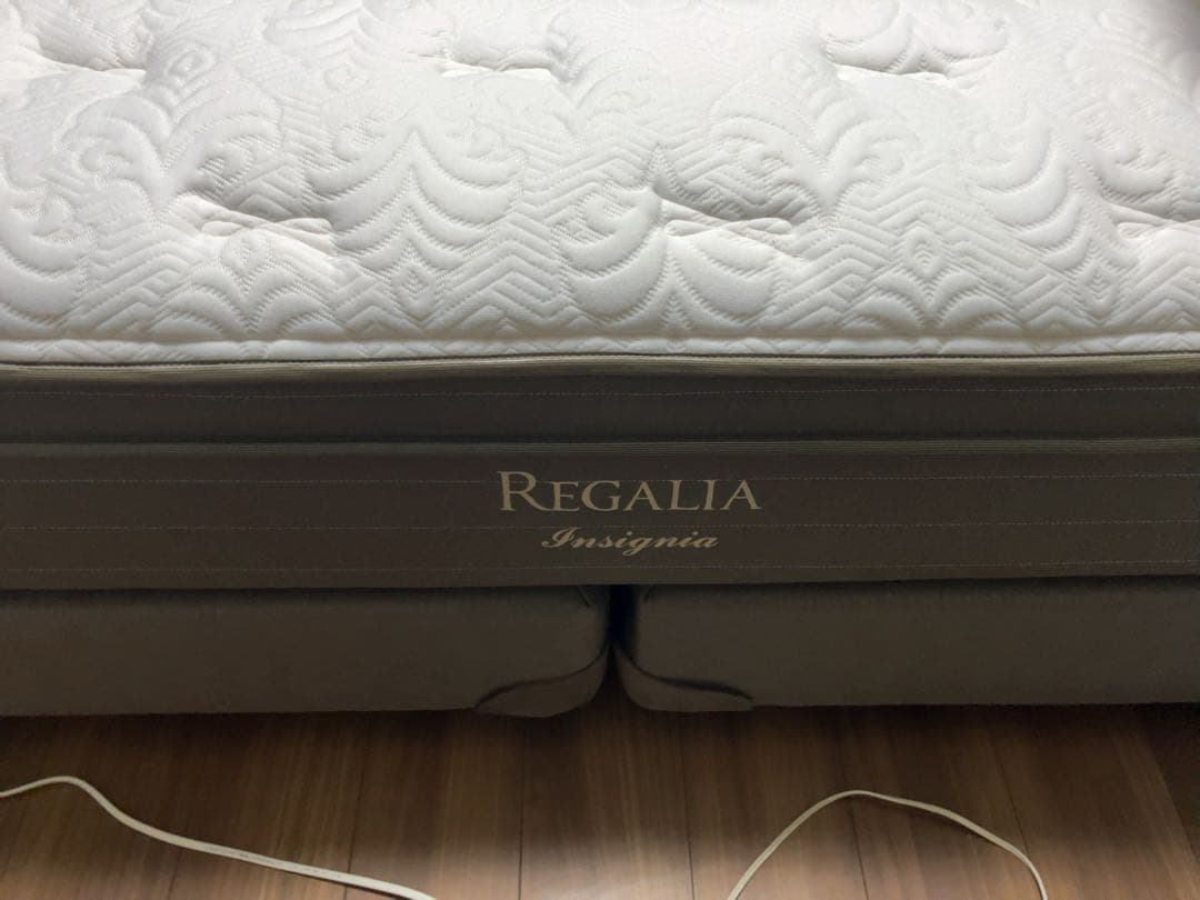 大塚家具　レガリアゴールド　キングベッド