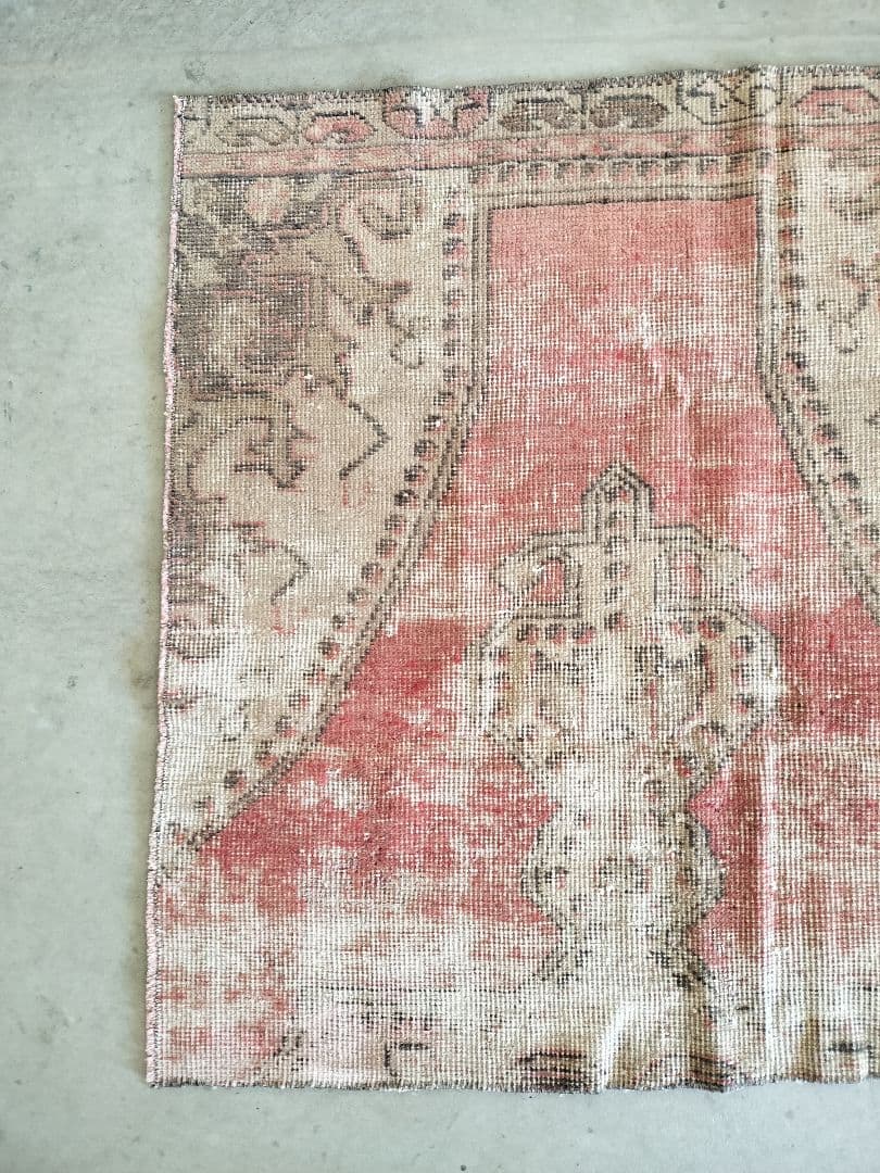 【最終価格】アヴァノス　擦れ感ヴィンテージトルコラグ No.704