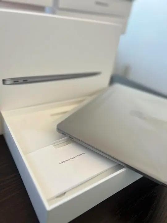 MacBook Air 2020 メモリ16GB ストレージ512GB