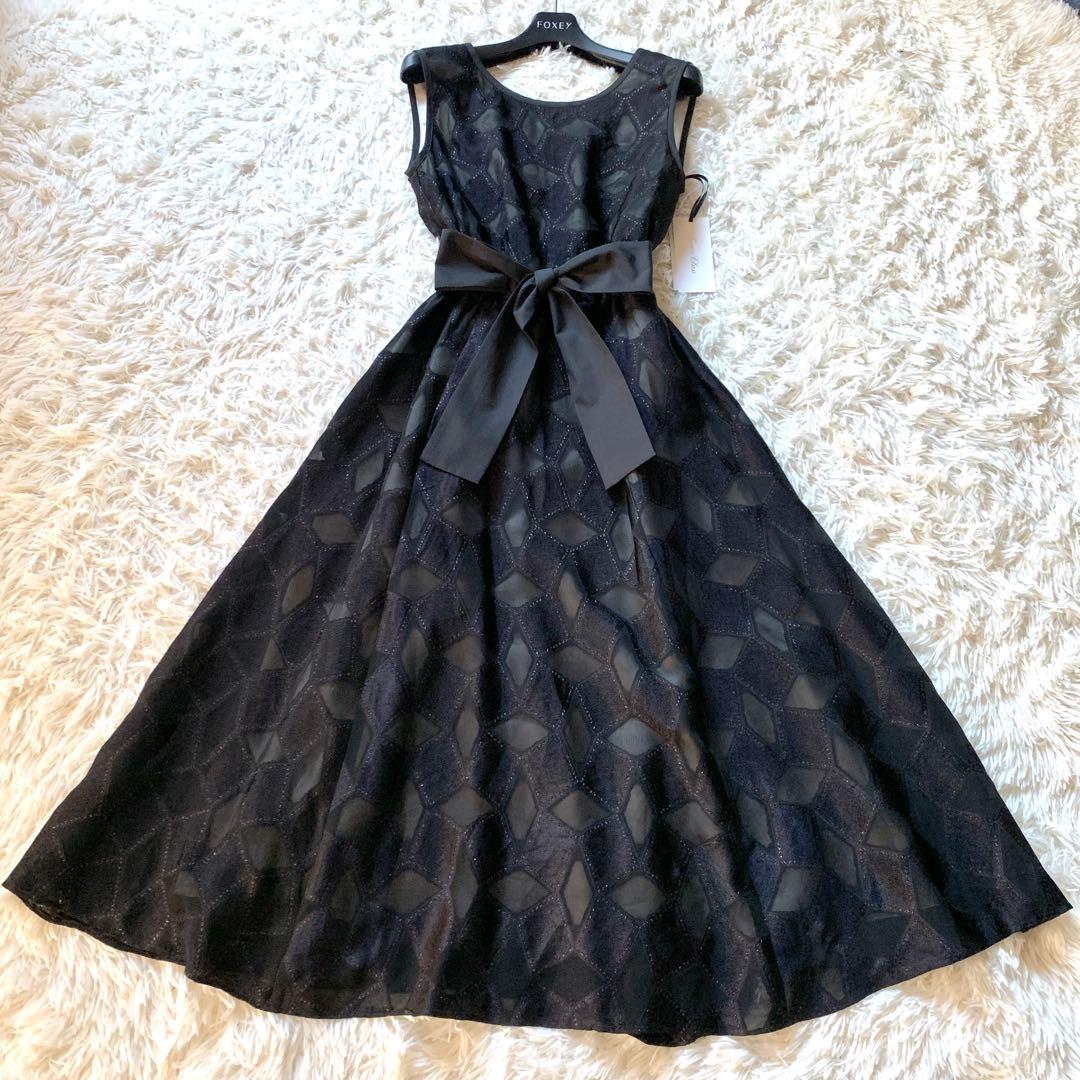 新品✨ 高級感 グレースクラス メタリックキカジャガードドレス ワンピース