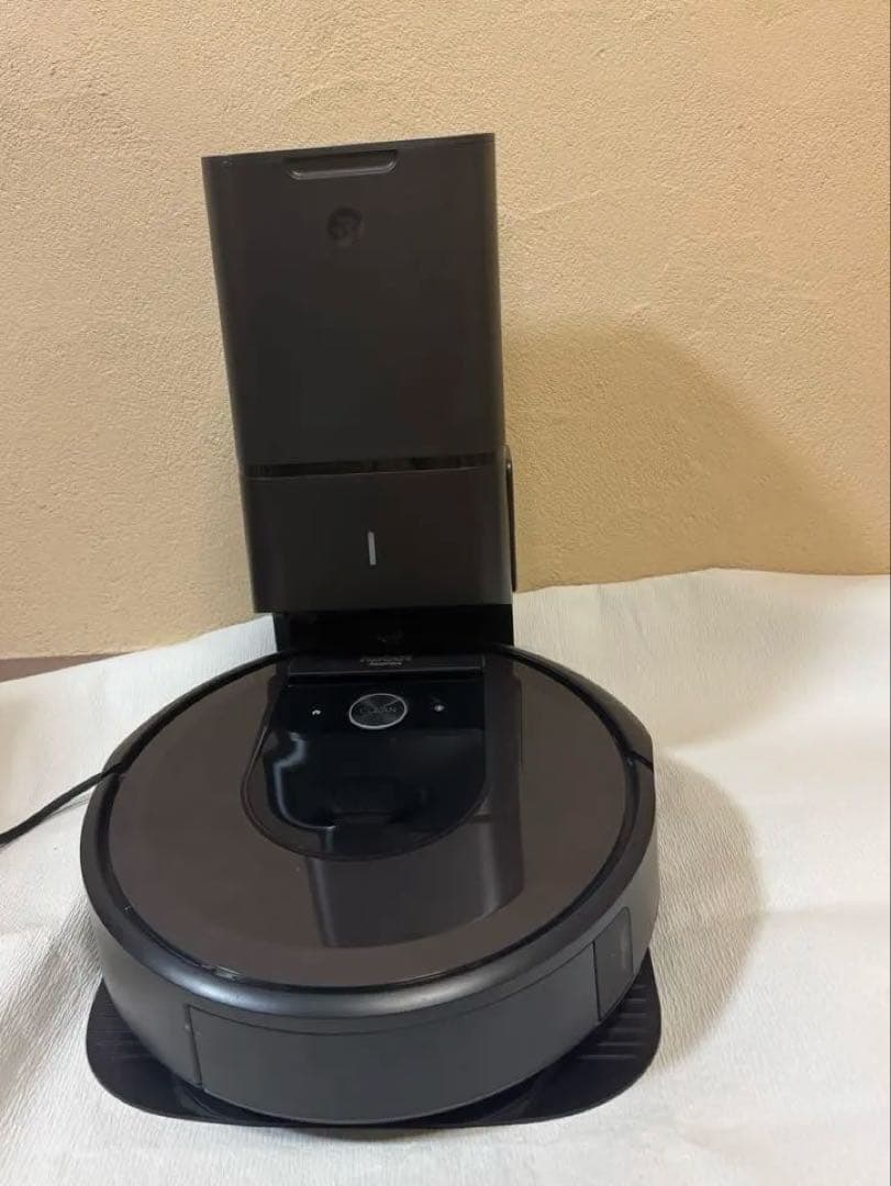 Roomba i7ロボット掃除機 自動ゴミ収集機能付き ブラック