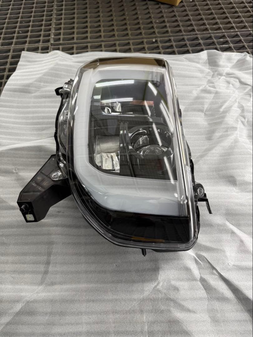 値下げしました‼︎超美品✨【ダイハツ ウェイク】純正 ヘッドライト 左