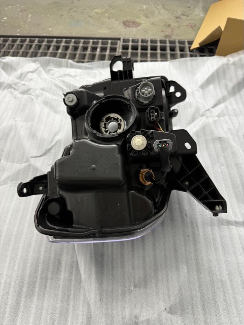 値下げしました‼︎超美品✨【ダイハツ ウェイク】純正 ヘッドライト 左