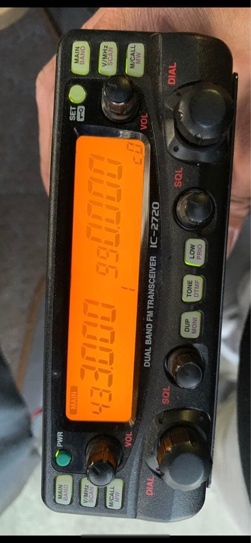 IC-2720 トランシーバー