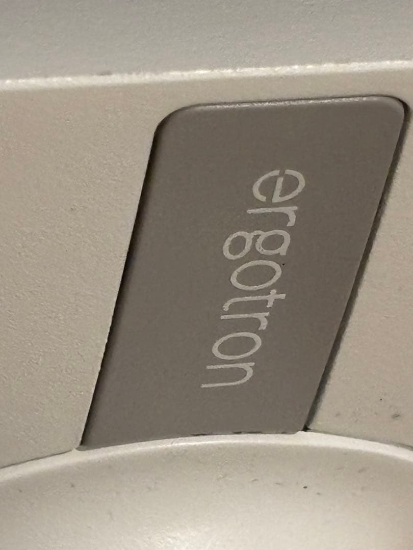 エルゴトロンMXVデスクマウントモニターアーム（ホワイト）