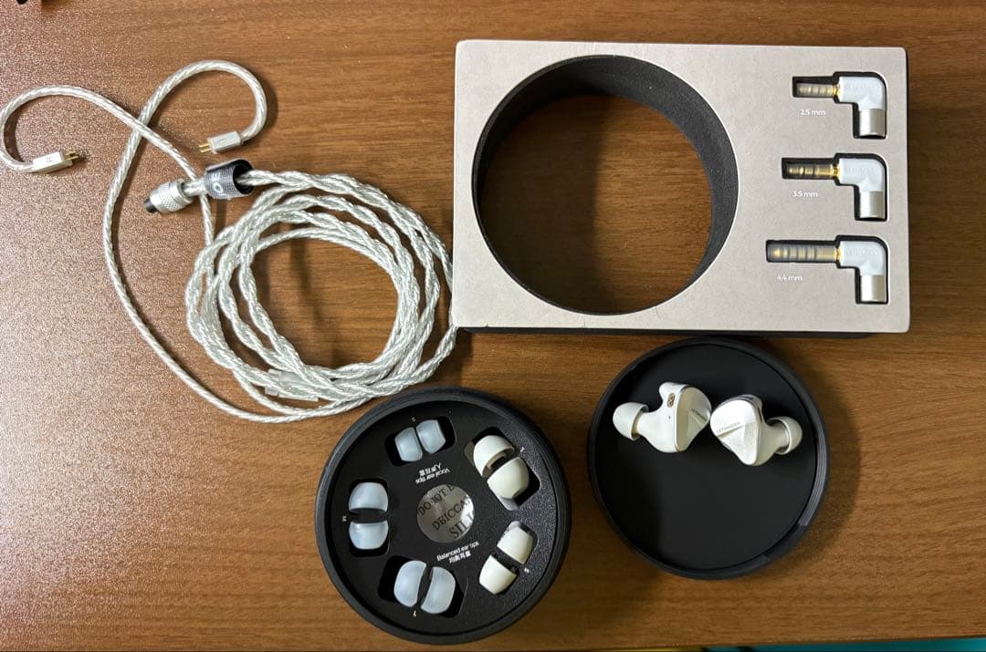 イヤホン Letshuoer Cadenza4