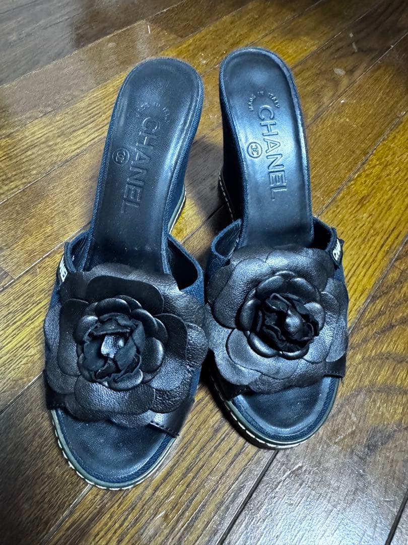 お値下げ❤️CHANEL カメリアサンダル