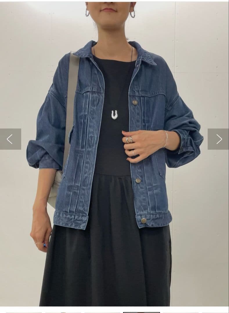 ダークブルー デニムジャケット ルーズフィット　ビアズリー