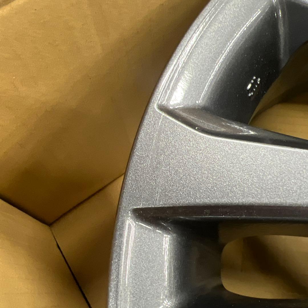 VOXY純正ホイール