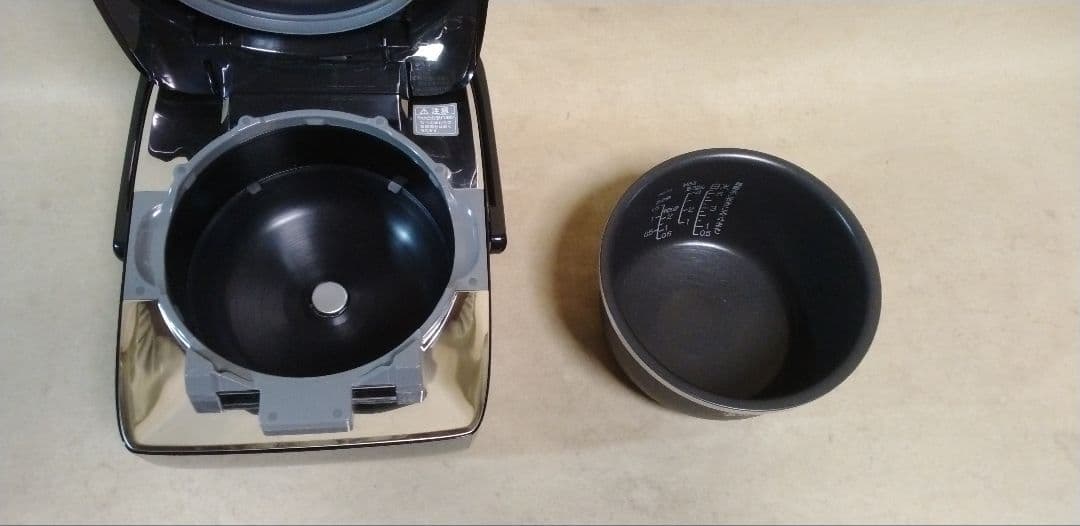 象印マホービン 演舞炊き 圧力IH炊飯ジャーNW-LA10