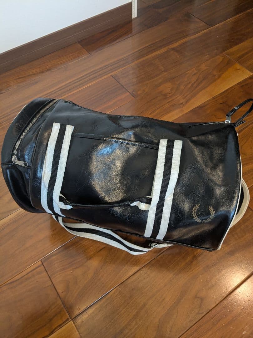 FRED PERRY ドラムバッグ 黒/黄ショルダーバッグ