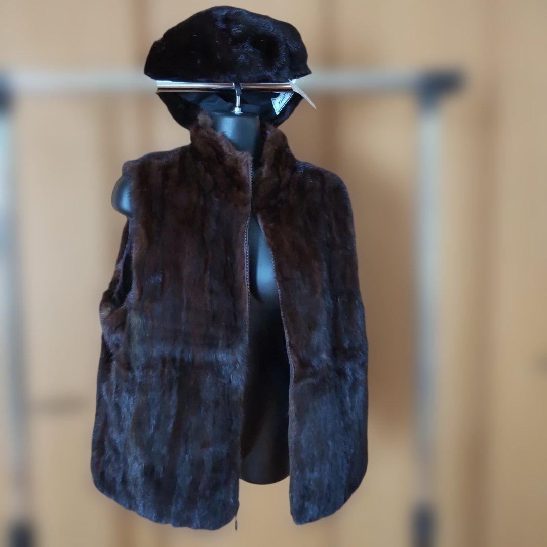 セール値下げお得オマケ付♥️ミンク未使用お帽子♥️おまけミンクリバーシブルベスト