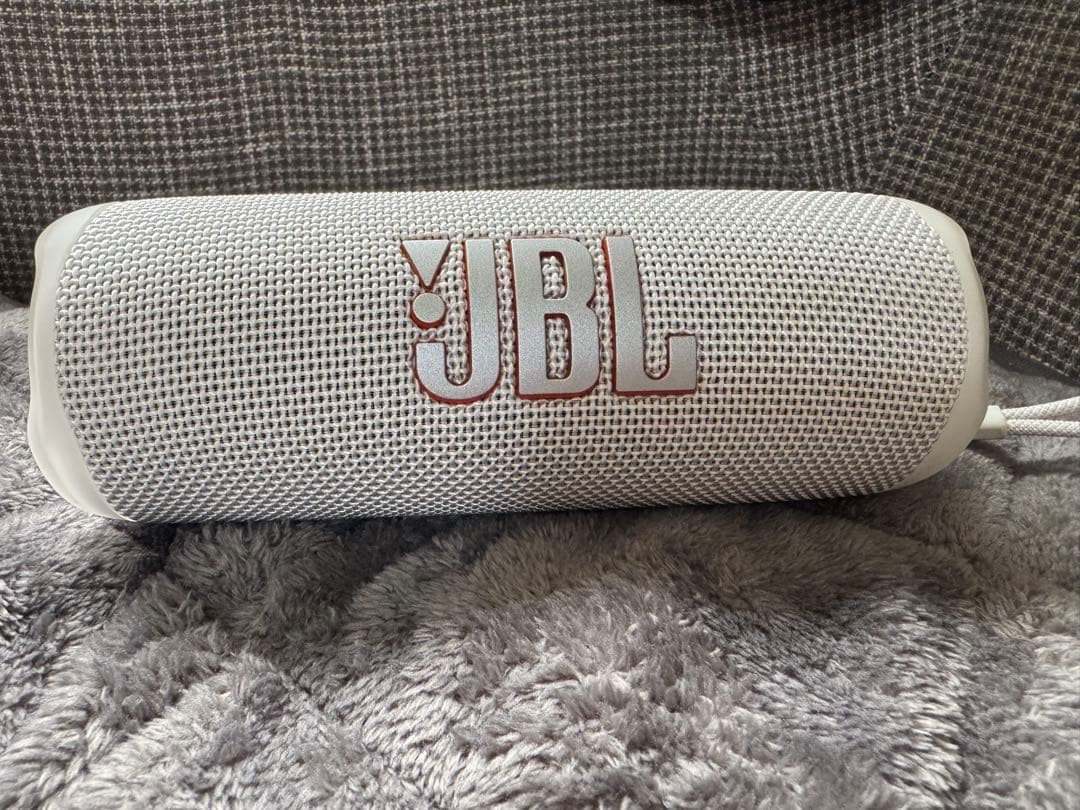 JBL FLIP6 ホワイト ポータブルスピーカー