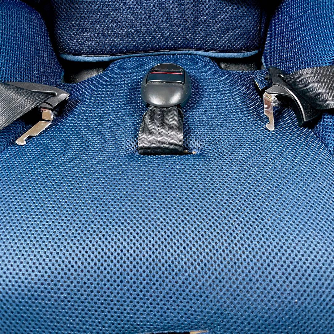 アップリカ エアグルーヴAD ネイビー チャイルドシート　ジュニアシート　air