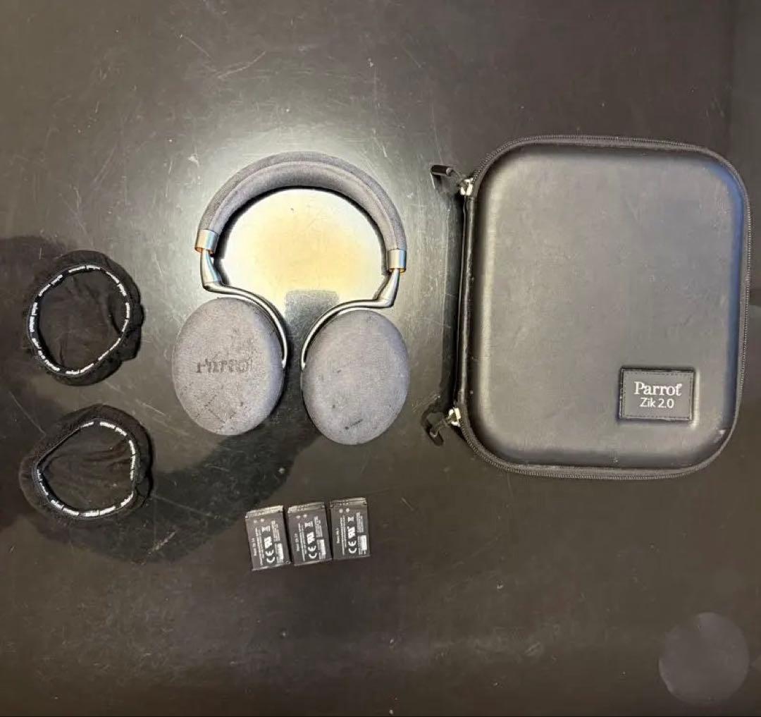 希少 Zik3.0 Bluetooth ヘッドホン バッテリー3 ケース付き