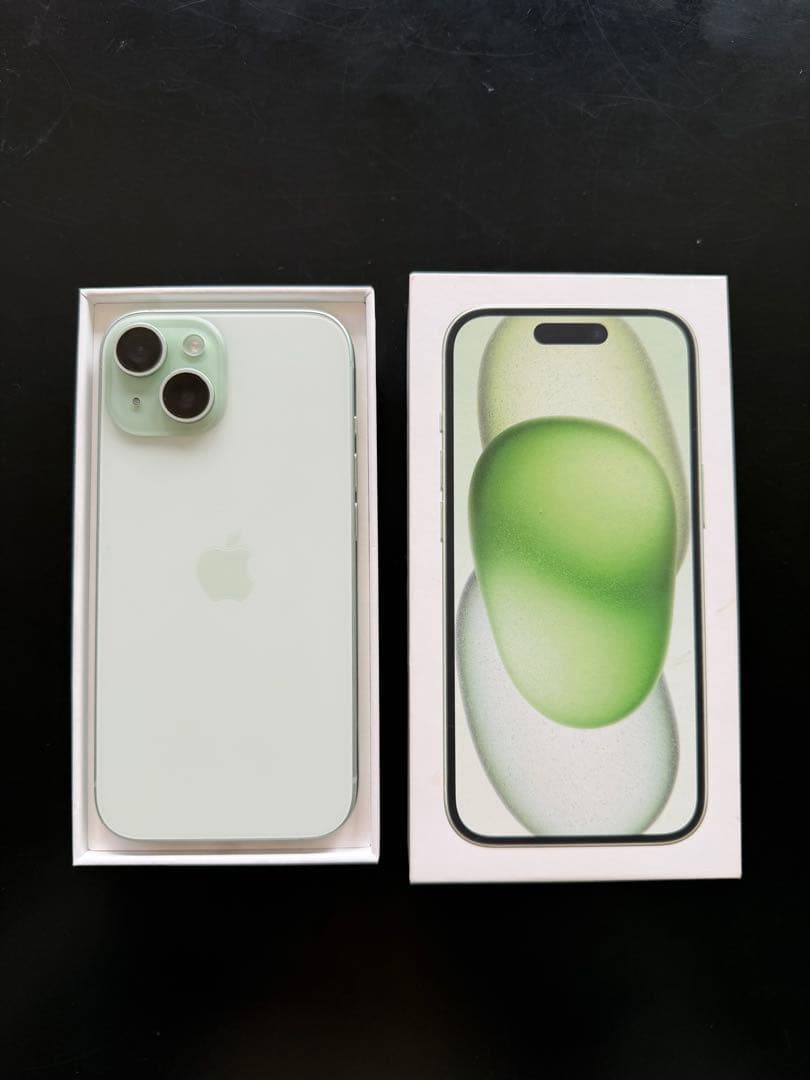 Apple iPhone 15 ミッドナイトグリーン 本体
