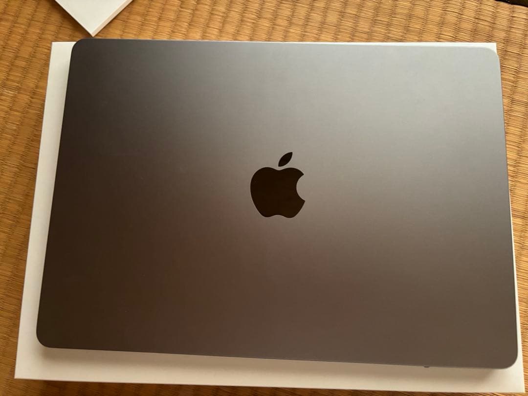 Apple MacBook Air 256GB SSD 16GBメモリ