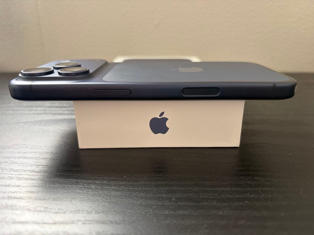 iPhone17pro 256GBディープブルー SIMフリー ケース付き