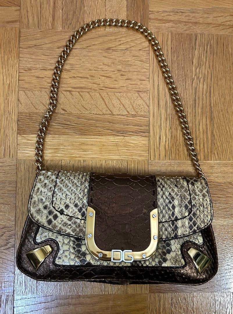 ドルチェ&ガッバーナ ヘビ皮クラッチバッグ