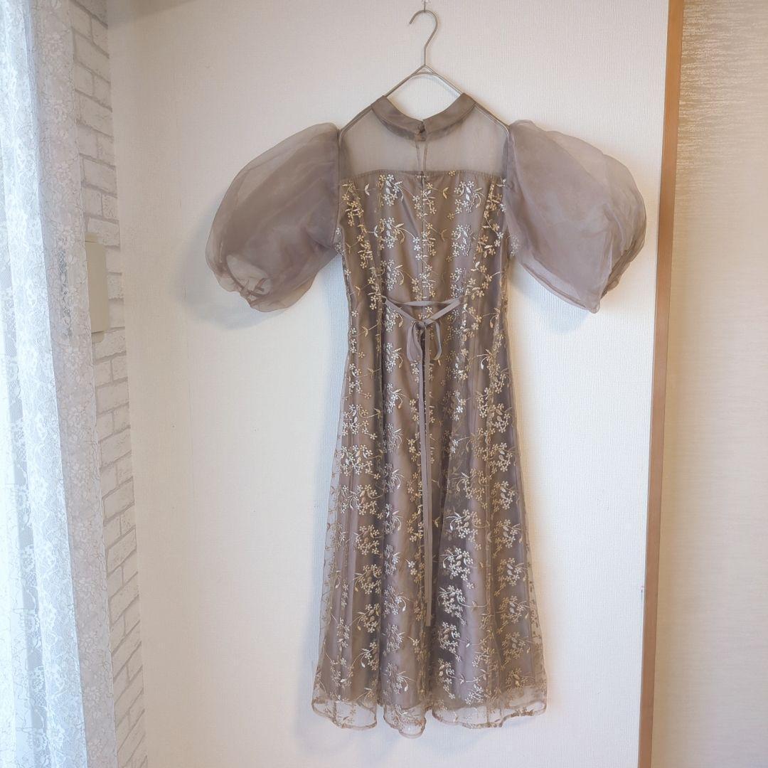 美品 niana ニアナ オーガンジー パフスリーブ刺繍 S 結婚式 パーティー