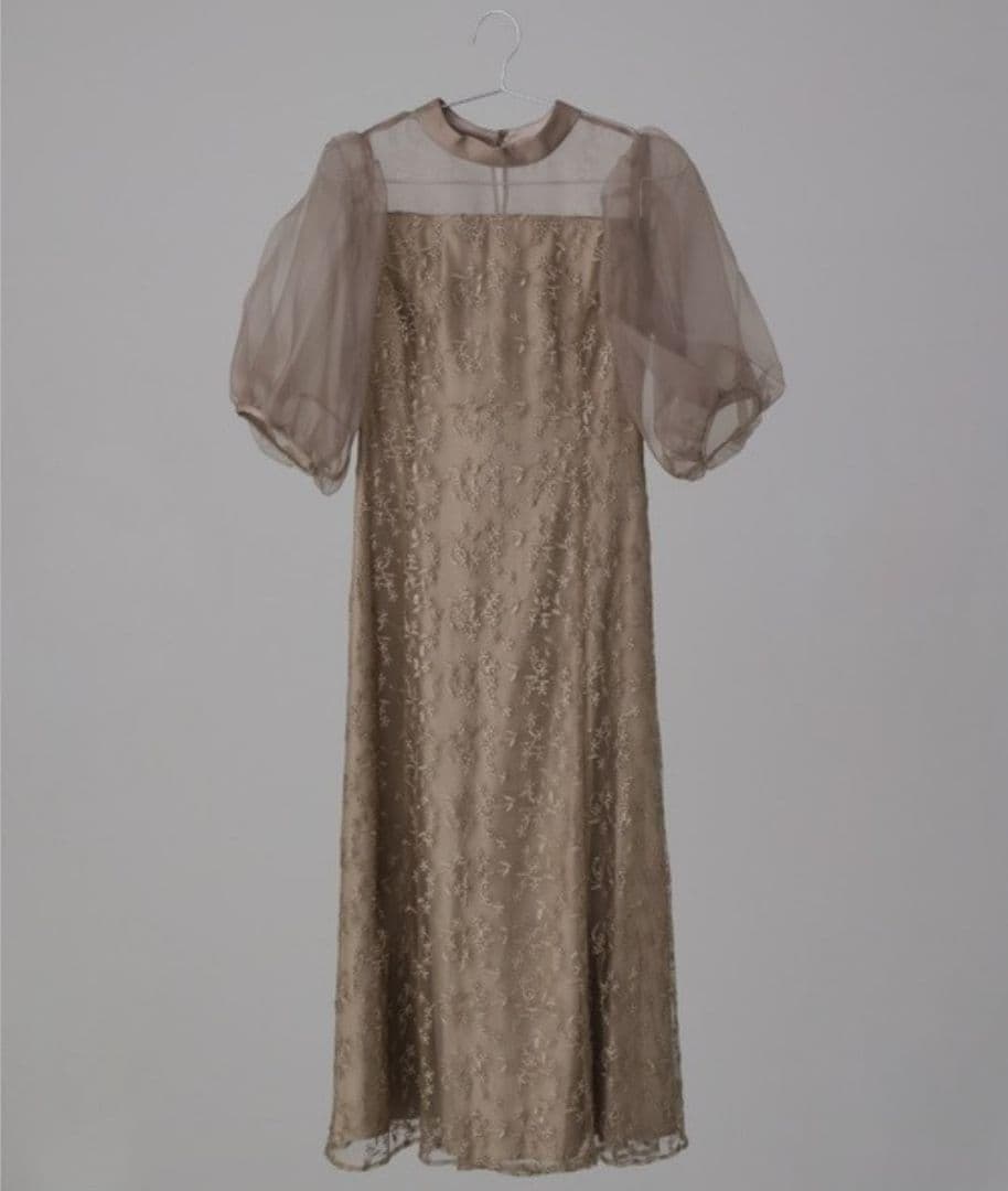 美品 niana ニアナ オーガンジー パフスリーブ刺繍 S 結婚式 パーティー