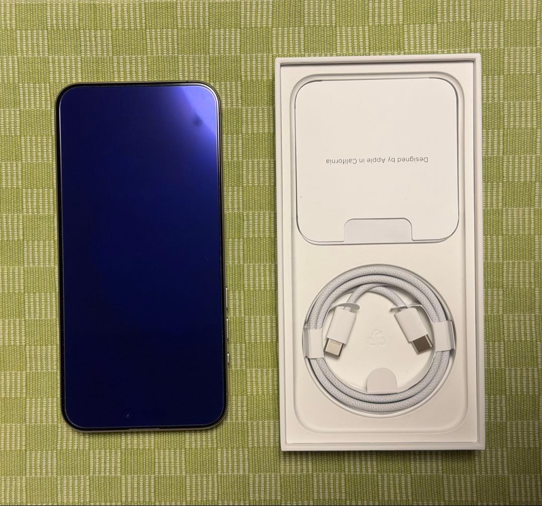 iPhone 15 Pro Max 256GB チタニウム　美品　おまけ多数